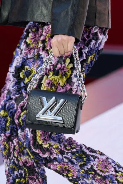 Look 98